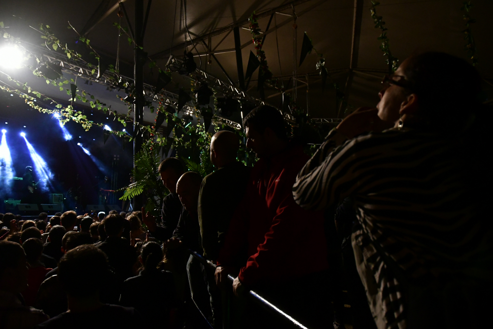 Mono Roots en Plaza Mateo. Foto: Fernando Ponzetto