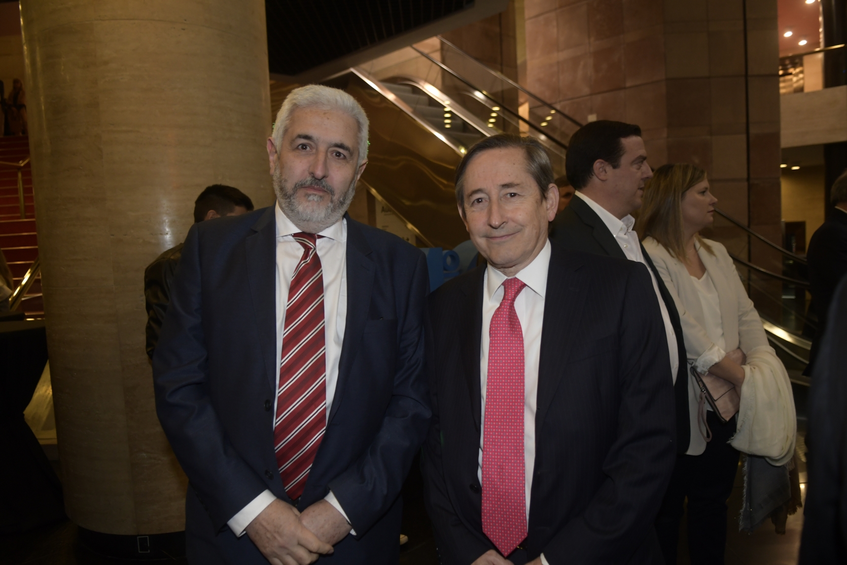 Roberto de Lucca, Horacio Hughes.