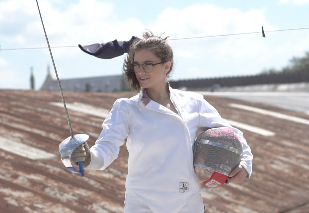 Victoria Coto se acercó a la esgrima por el teatro