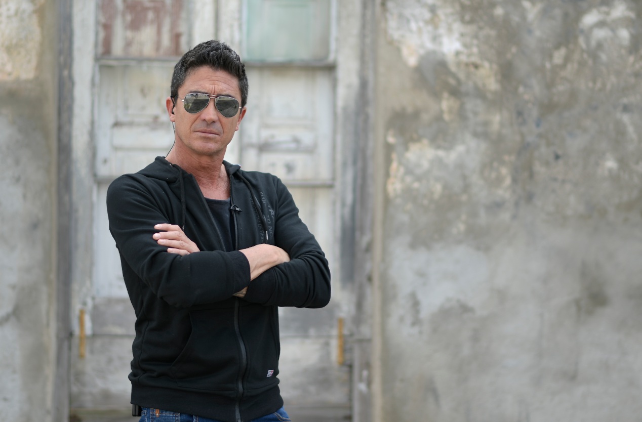 Kairo presenta la nueva obra Apagón junto a Jimmy Castilhos. Estrena este jueves en Espacio Boom (Rivera 3459). Foto: Leo Mainé