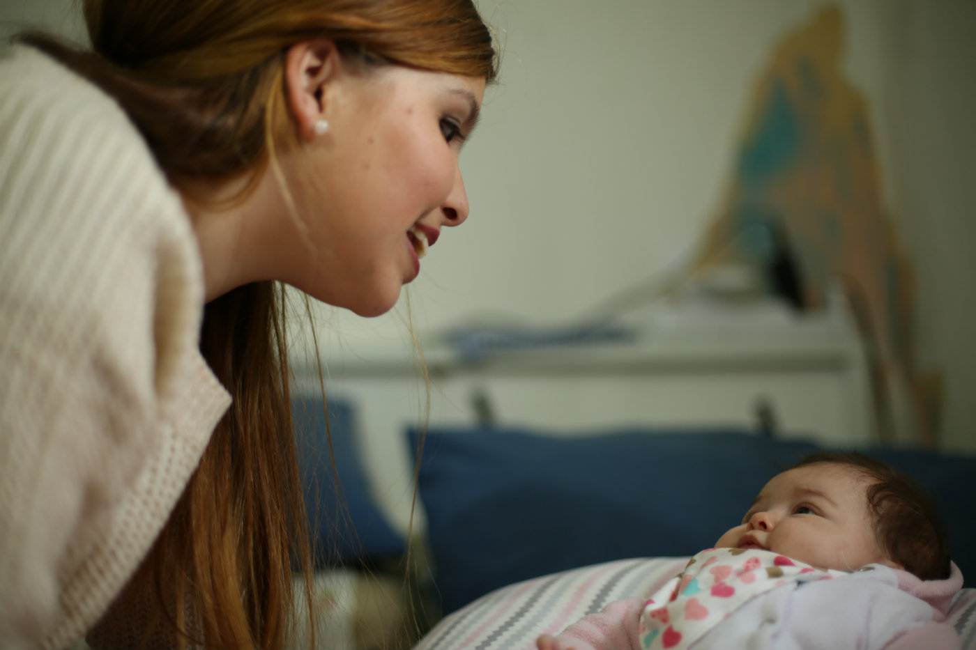 Dahiana Romero junto a su hija, Luz Delfina. Foto: Faustina Bartaburu