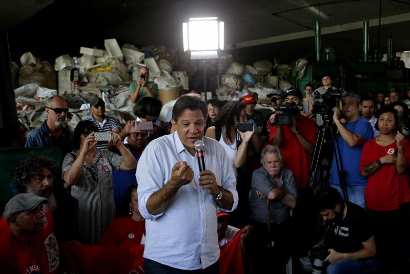 Haddad sigue lanzado acusaciones contra Bolsonaro. Foto: EFE