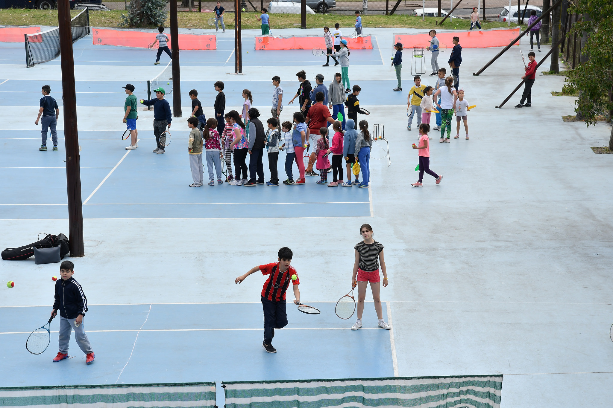 El lanzamiento de una nueva temporada del Programa Tenis Para Todos. Foto: Prensa Uruguay Open.