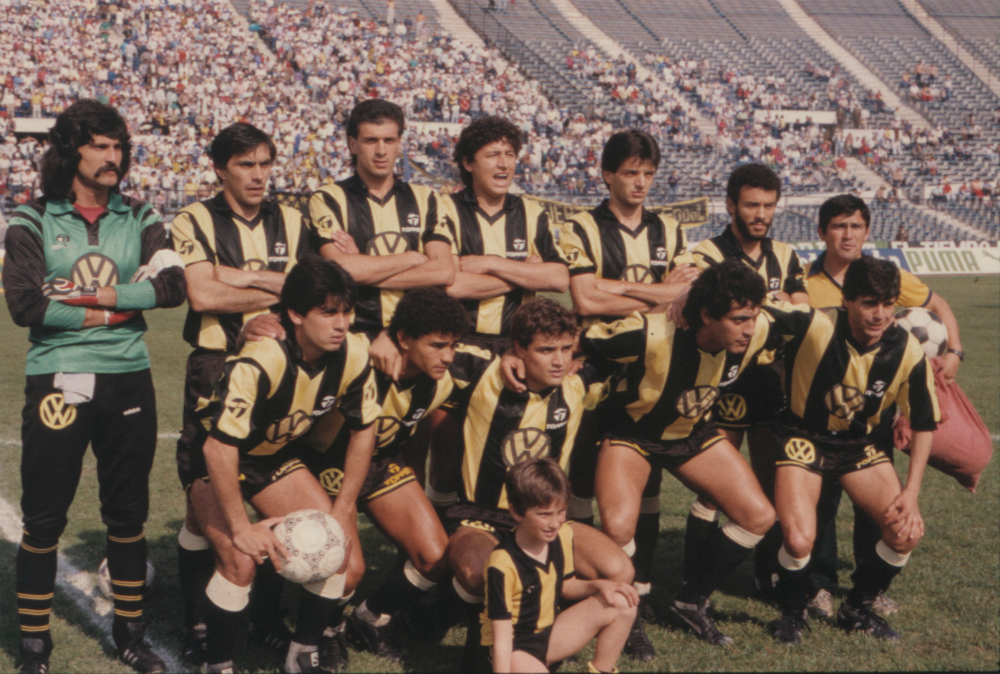 El 11 campeón de la Libertadores 1987. Foto: archivo El País.
