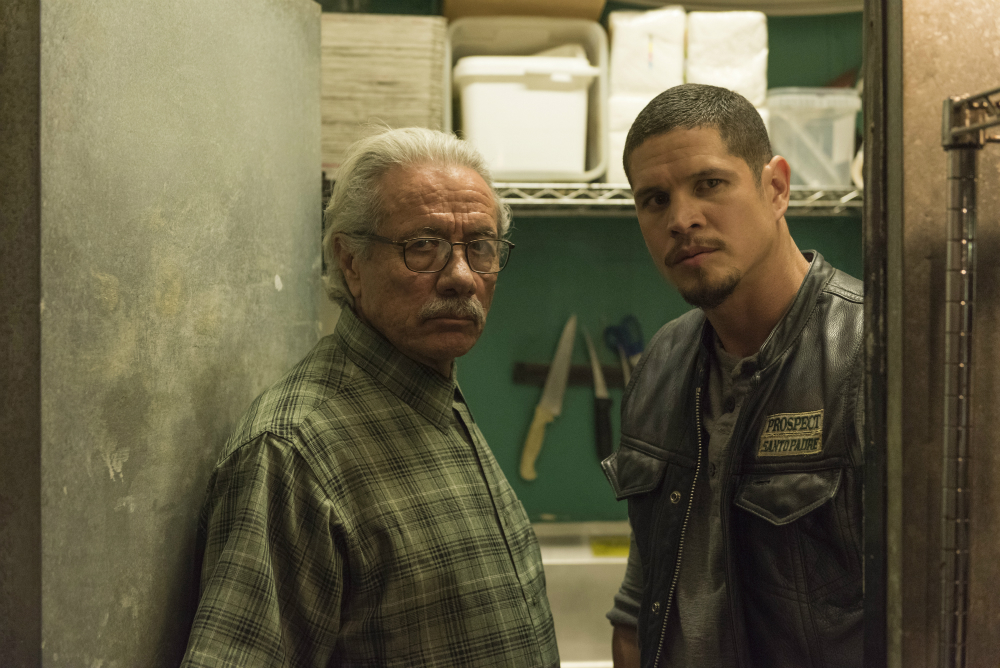 Edward James Olmos y JD Pardo, padre e hijo en esta serie de televisión. Foto: Difusión