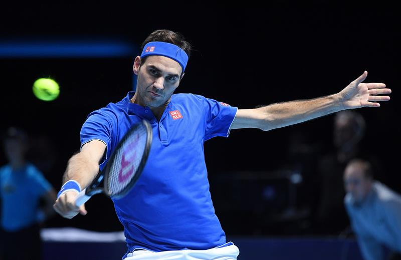Roger Federer se impuso con comodidad sobre Thiem en Londres. Foto: EFE