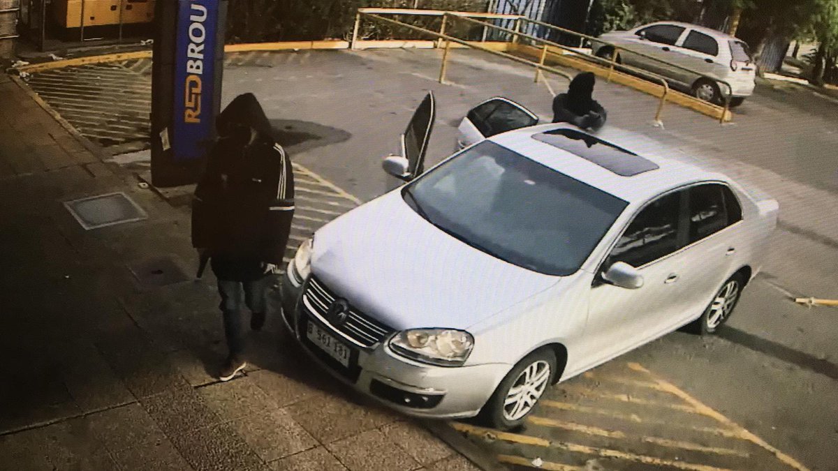 Los cinco asaltantes que explotaron cajero en Sayago fueron detenidos. Foto: Unicom