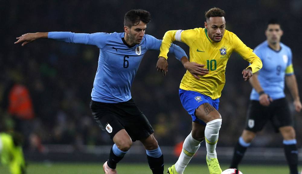 Las mejores imágenes del duelo entre Uruguay y Brasil en Londres. Foto: Reuters