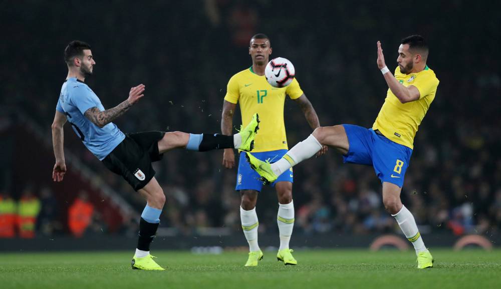 Las mejores imágenes del duelo entre Uruguay y Brasil en Londres. Foto: Reuters