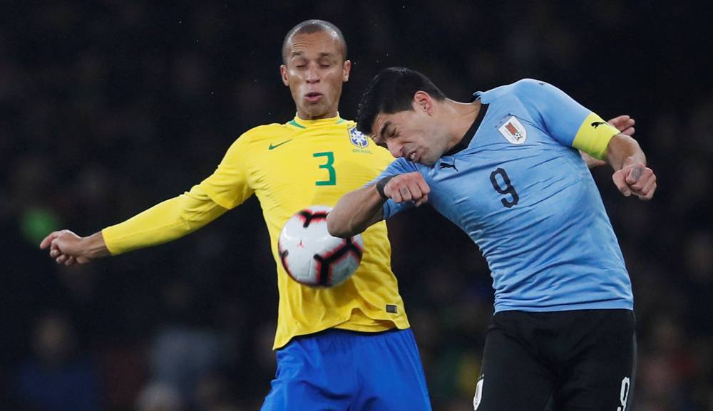 Las mejores imágenes del duelo entre Uruguay y Brasil en Londres. Foto: Reuters