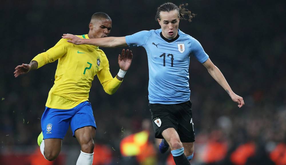 Las mejores imágenes del duelo entre Uruguay y Brasil en Londres. Foto: Reuters.