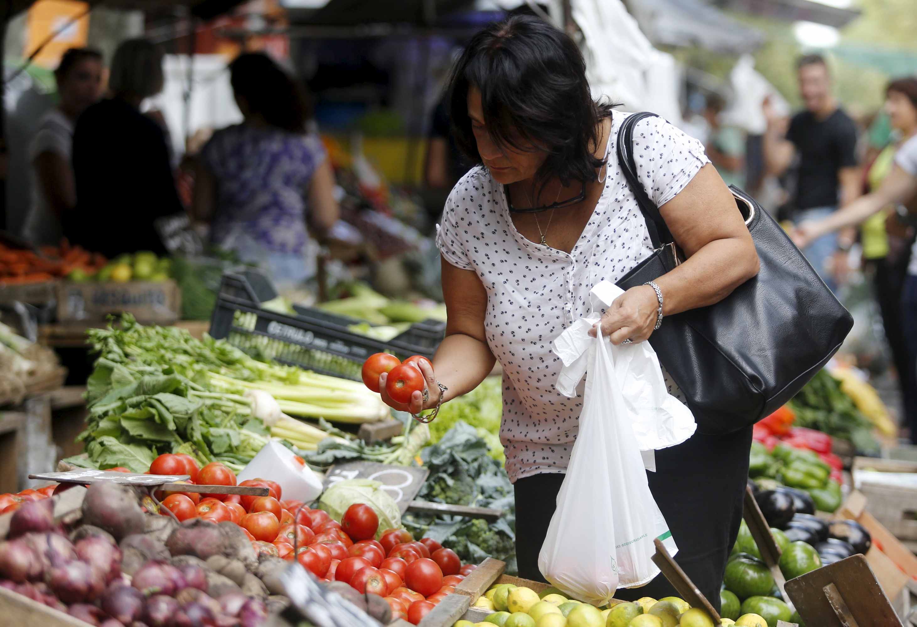 Aseguran que solo mudan las ferias de "pequeño porte". Foto: Reuters