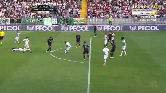 El gol de Maxi Pereira para Porto