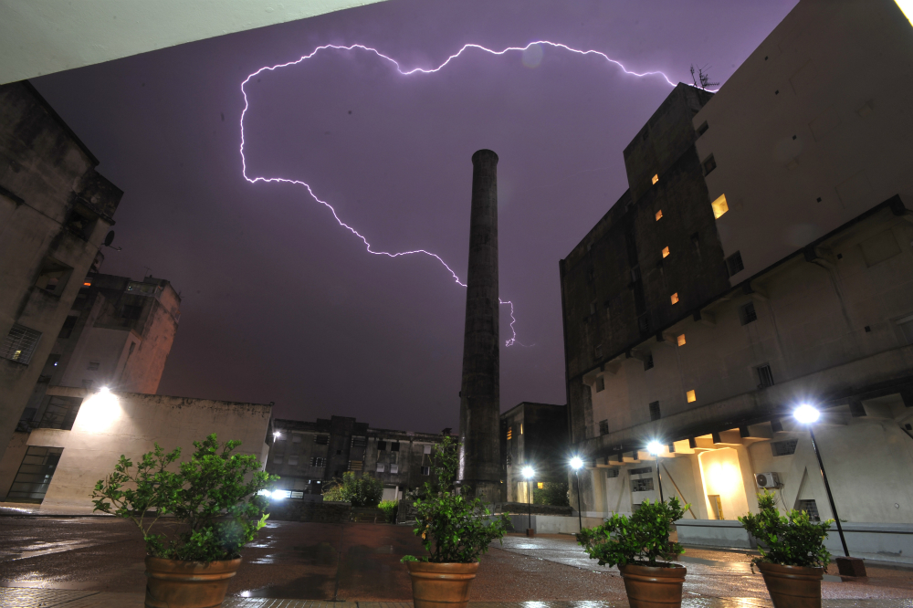 El cierre de la Escuela de Meteorología del Inumet y la falta de personal ponen en riesgo las observaciones y pronóstico del tiempo. Foto: D. Borrelli
