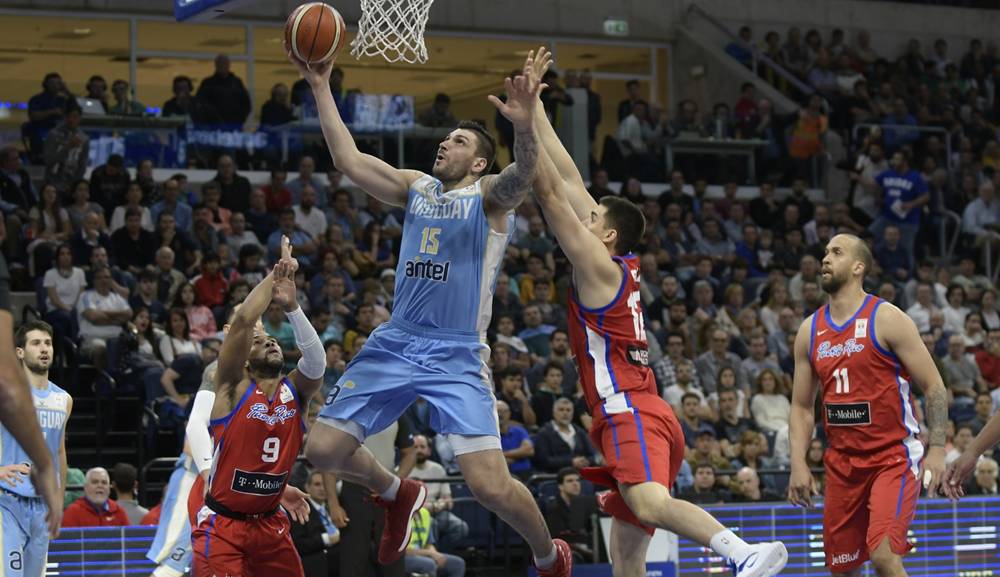 Las mejores imágenes de Uruguay ante Puerto Rico en el Antel Arena. Foto: Gerardo Pérez.