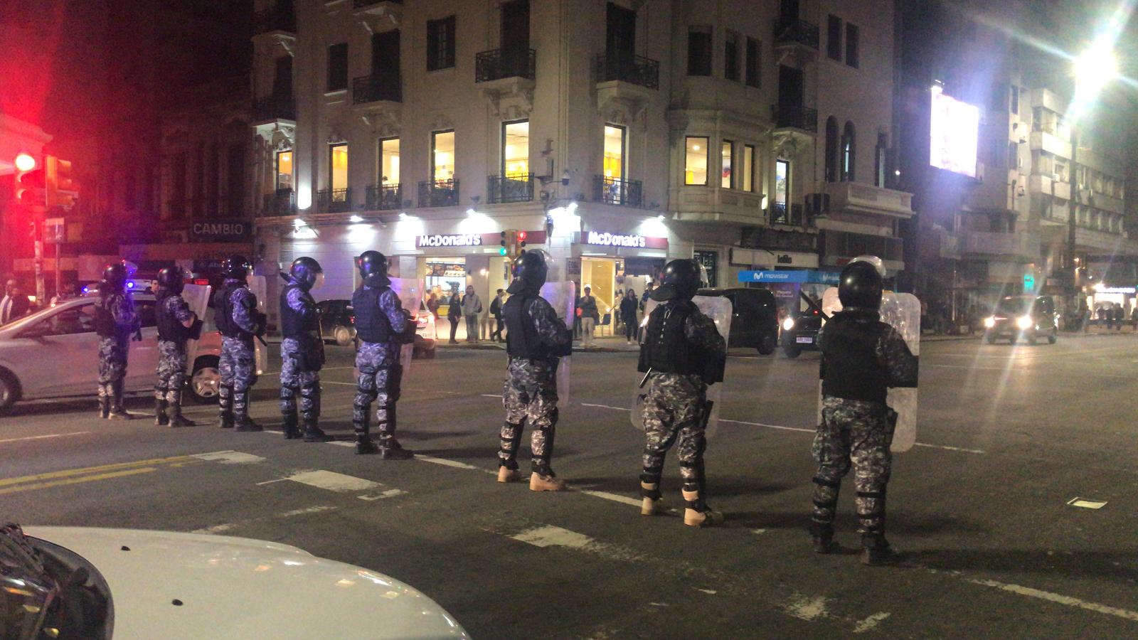 La Guardia Republicana llegó para controlar la marcha. Foto: Pablo Melgar