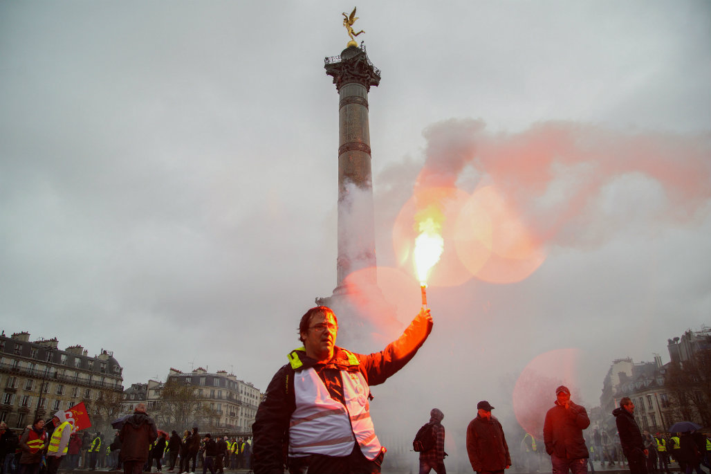 Violenta protesta en París por aumento de combustibles. Foto:AFP
