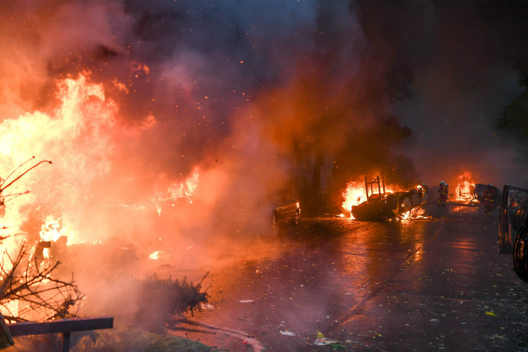Violenta protesta en París por aumento de combustibles. Foto:AFP