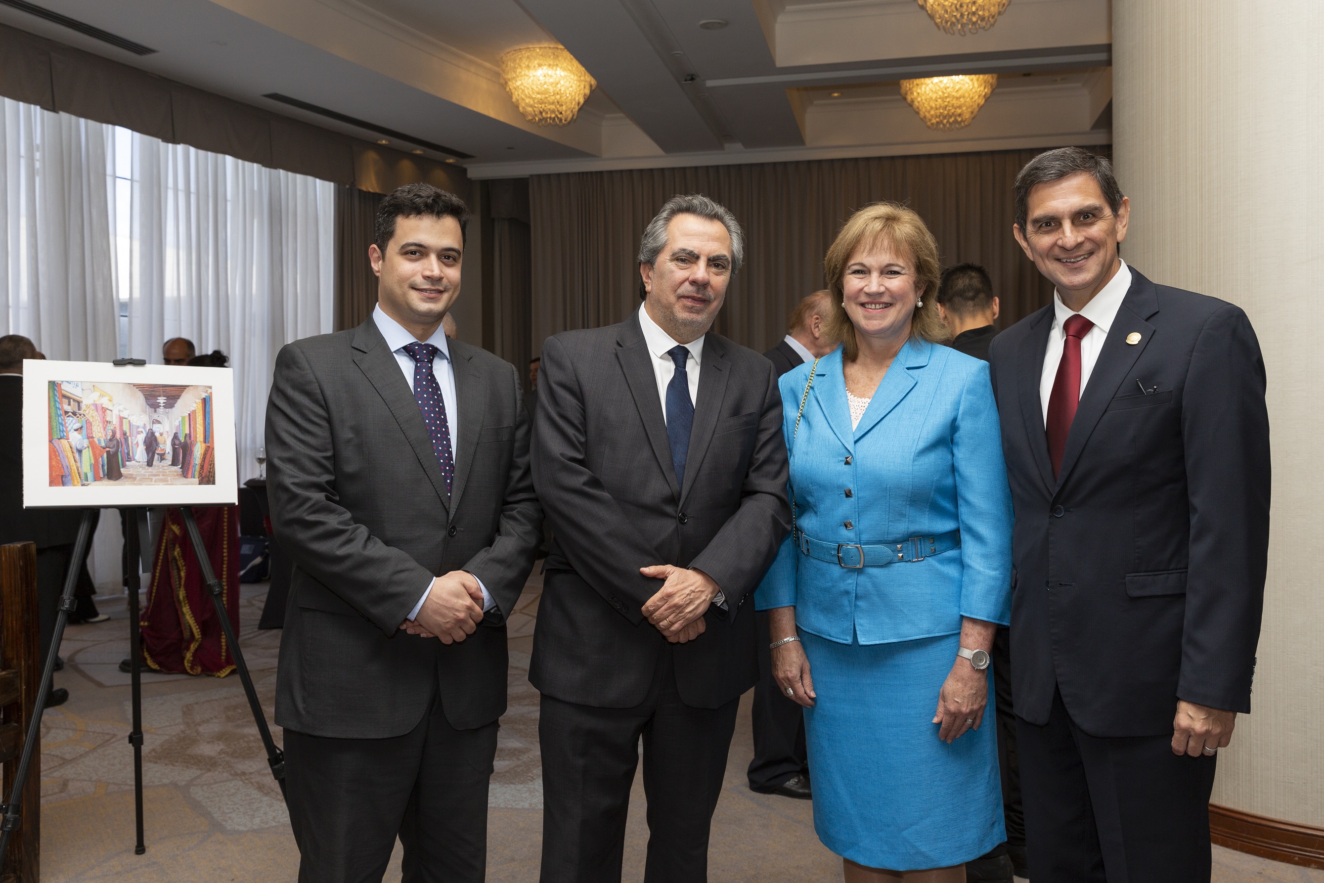 Pedro Amorim Parga; Galo Galarza Dávila, embajador de Ecuador; María Isabel Morales de Cavanna; y Roberto Cavanna.