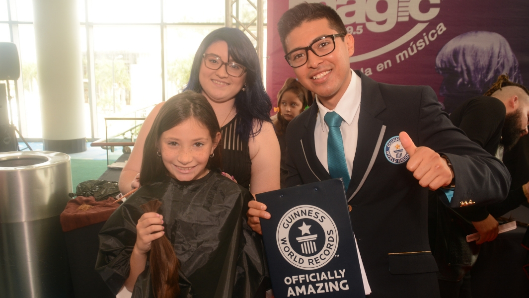 Donación de cabello que salva vidas. Foto: Guinness World Records