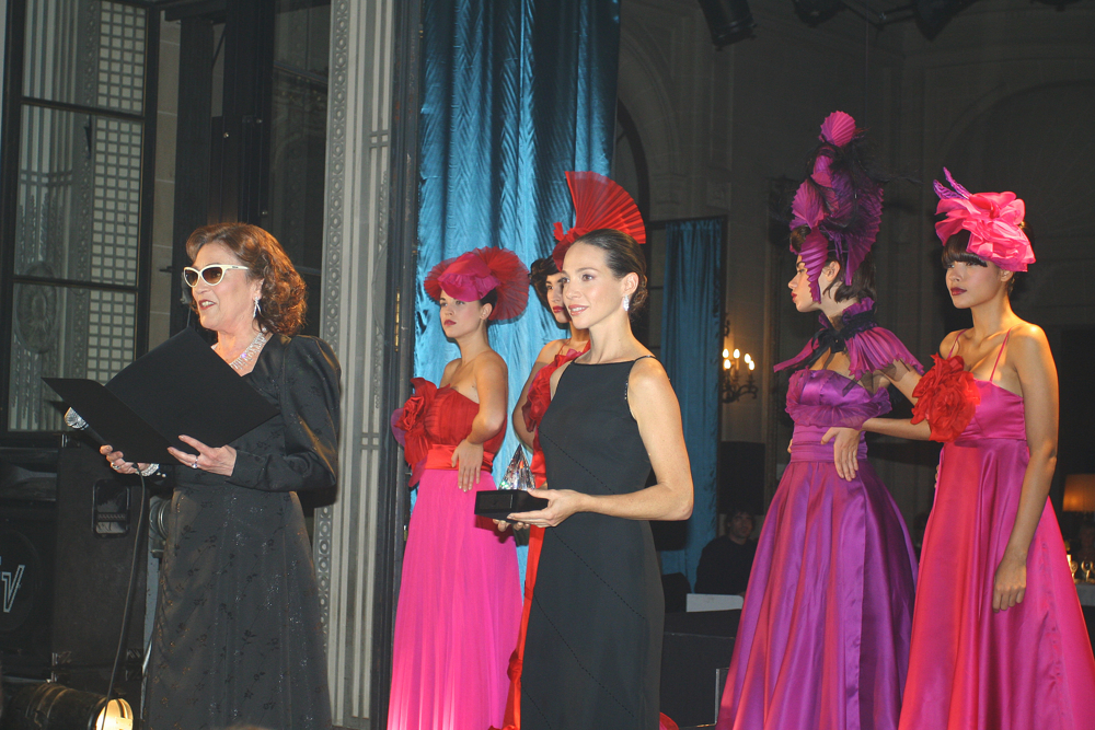 Compartiendo escena con Carmen Maura en la película Tetro de Francis Ford Coppola