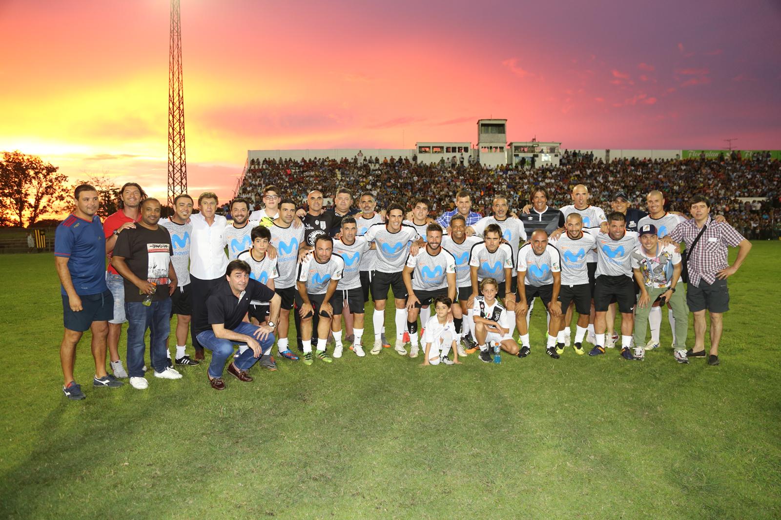 Las mejores imágenes del partido entre los amigos de Cavani y Salto Capital.