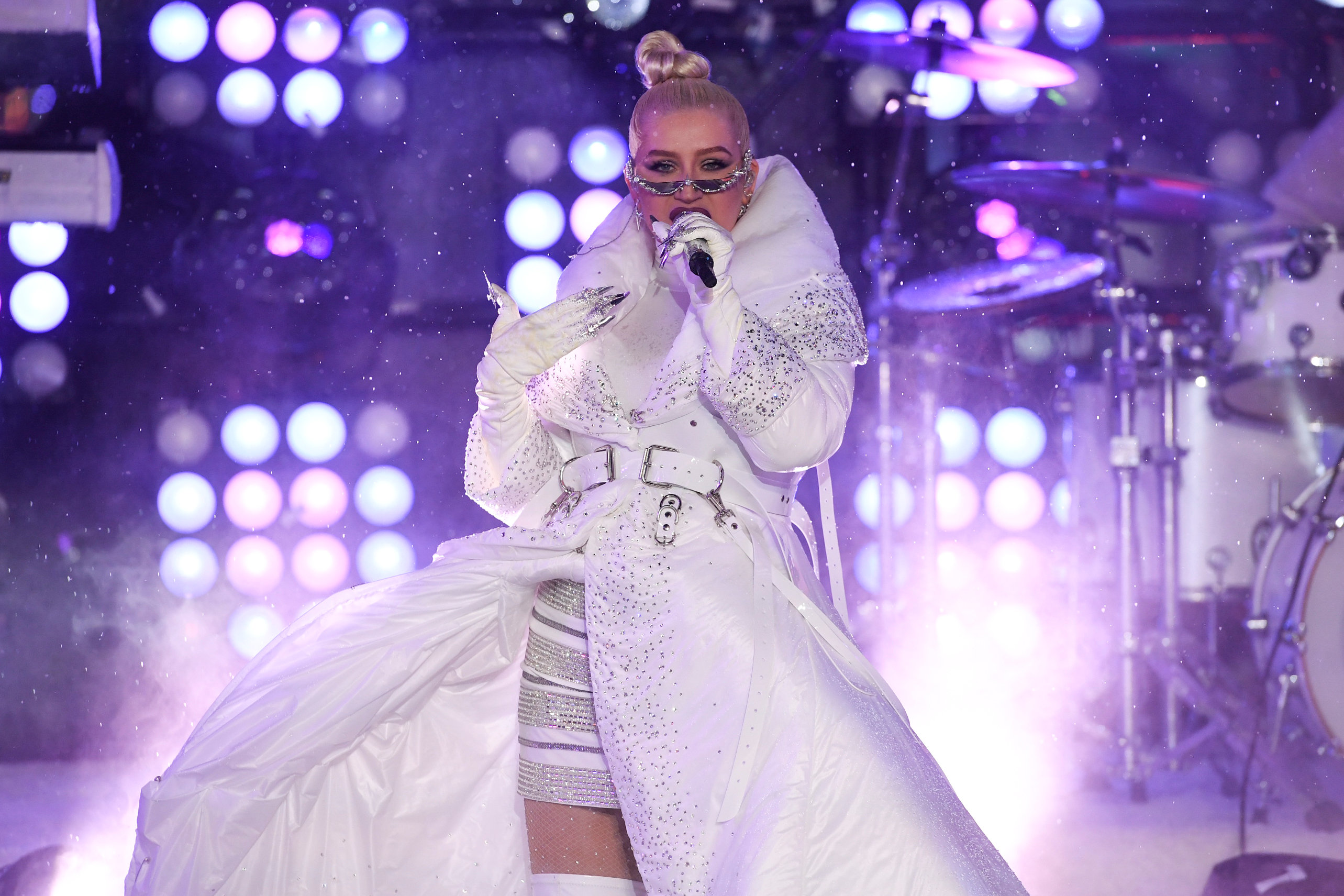 Cristina Aguilera canta durante la celebración de Año Nuevo en Times Square. Foto: Reuters