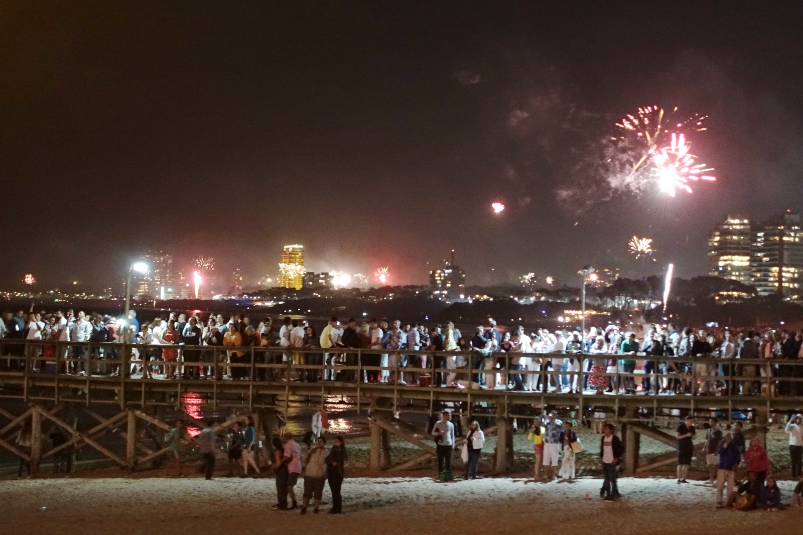 Festejos en Punta del Este por la llegada del Año Nuevo. Foto: Ricardo Figueredo.