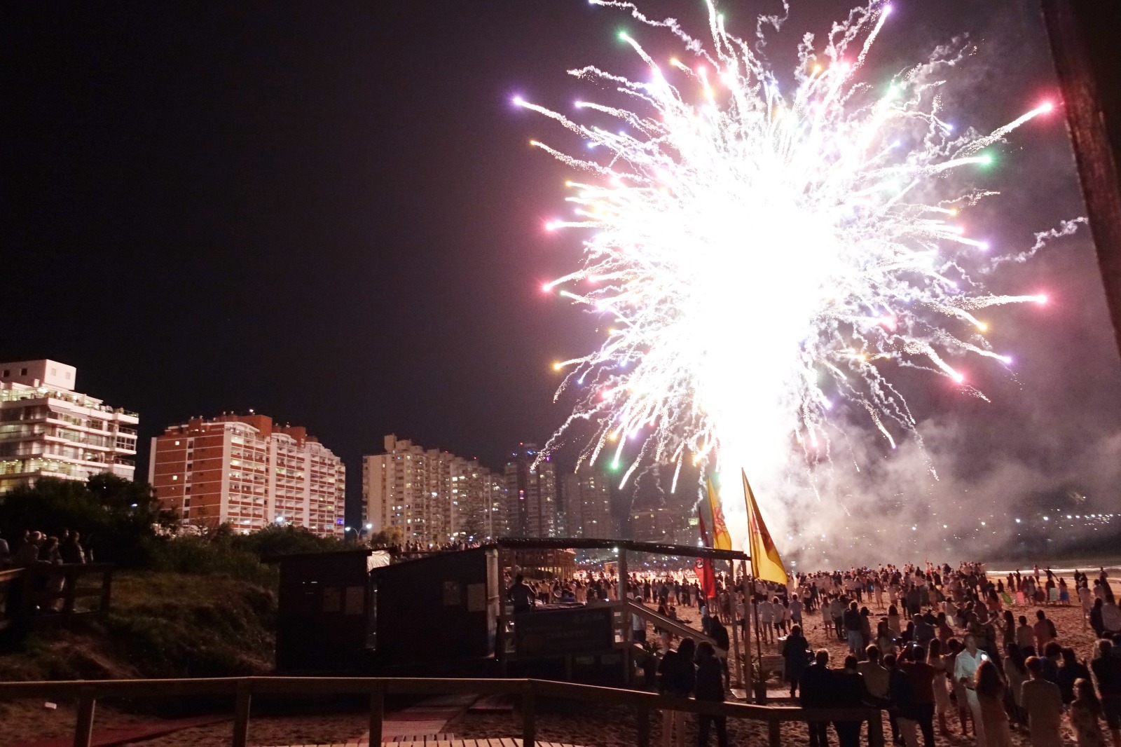 Festejos en Punta del Este por la llegada del Año Nuevo. Foto: Ricardo Figueredo.