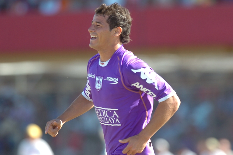 Mora en Defensor Sporting