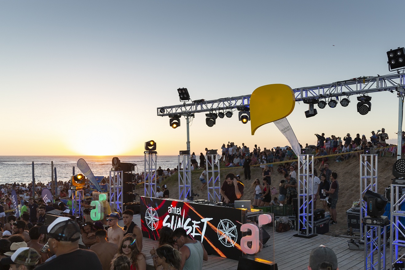 Se celebró la quinta edición del Antel Sunset.