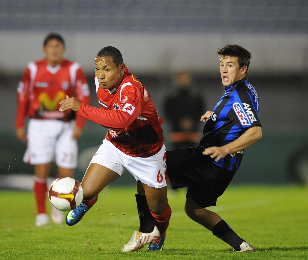 Maxi Montero de Liverpool ante Cienciano. Foto: Archivo El País