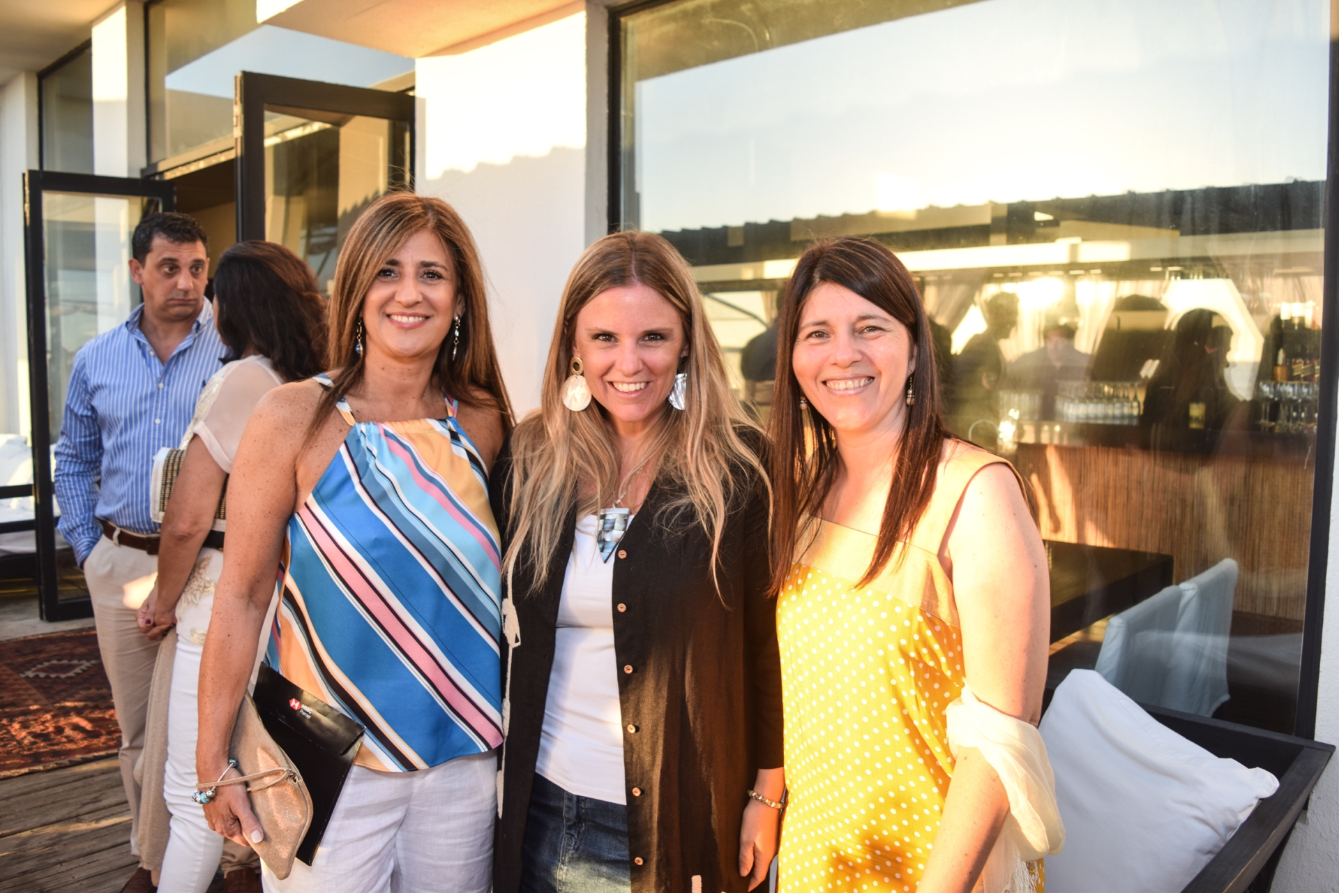 Rossana Barragán, Tania Thomsen, Mónica Suffia.