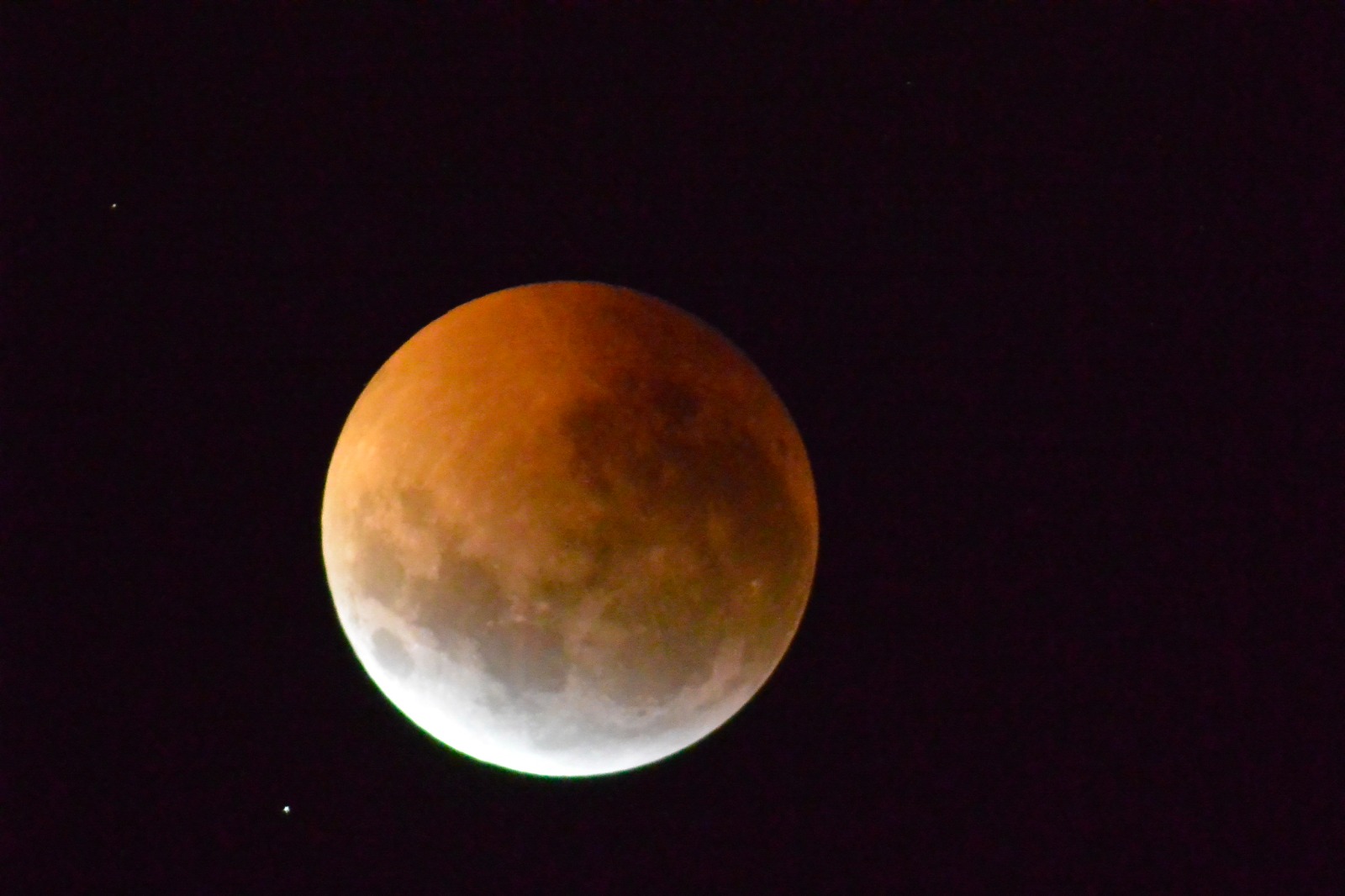 Eclipse de Luna Roja. Foto: Ricardo Figueredo