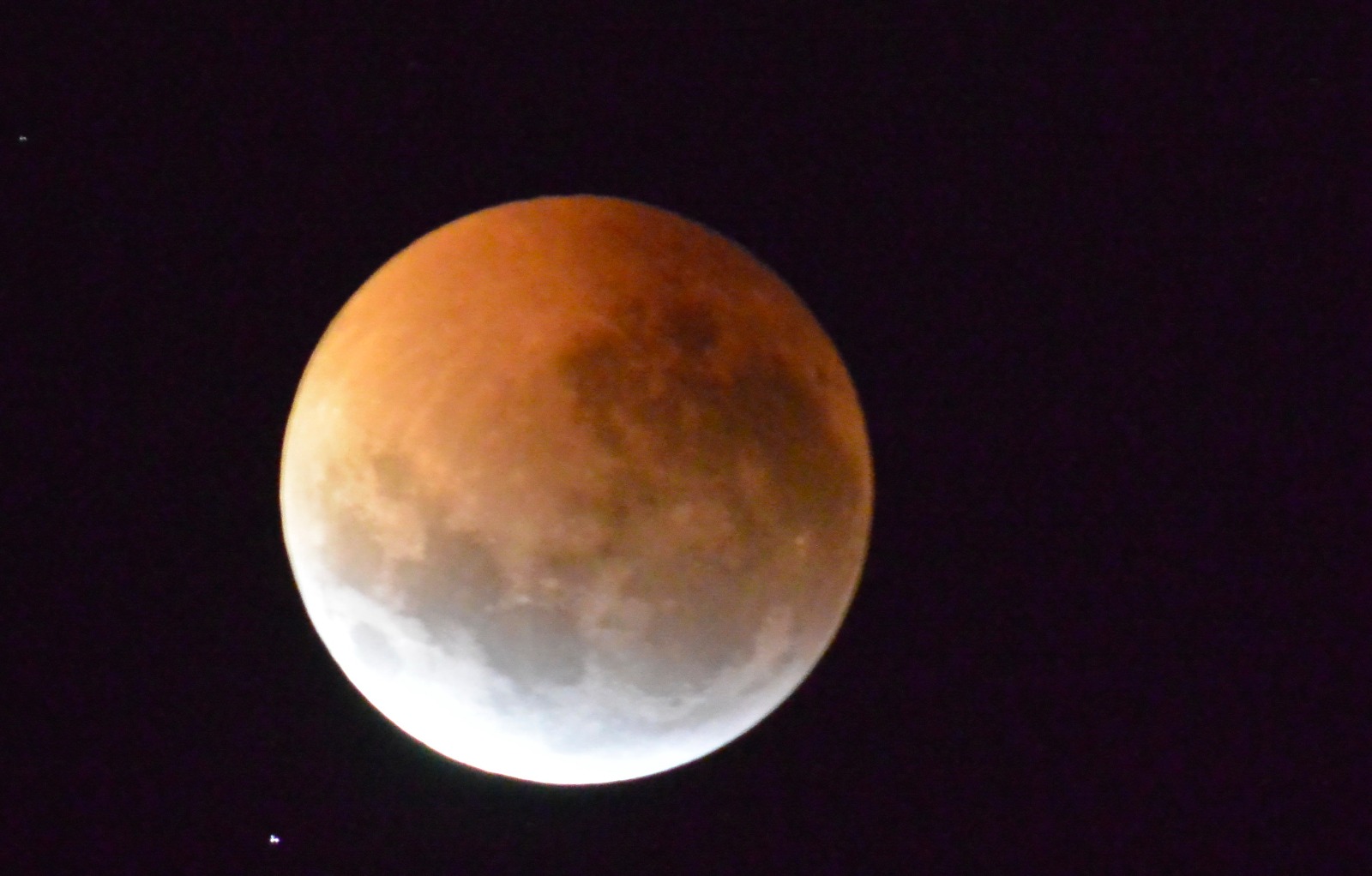Eclipse de Luna Roja. Foto: Ricardo Figueredo