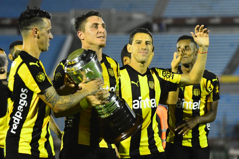 Así lucía la Supercopa Uruguaya en 2018 que terminó ganando Peñarol. Foto: Gerardo Pérez.