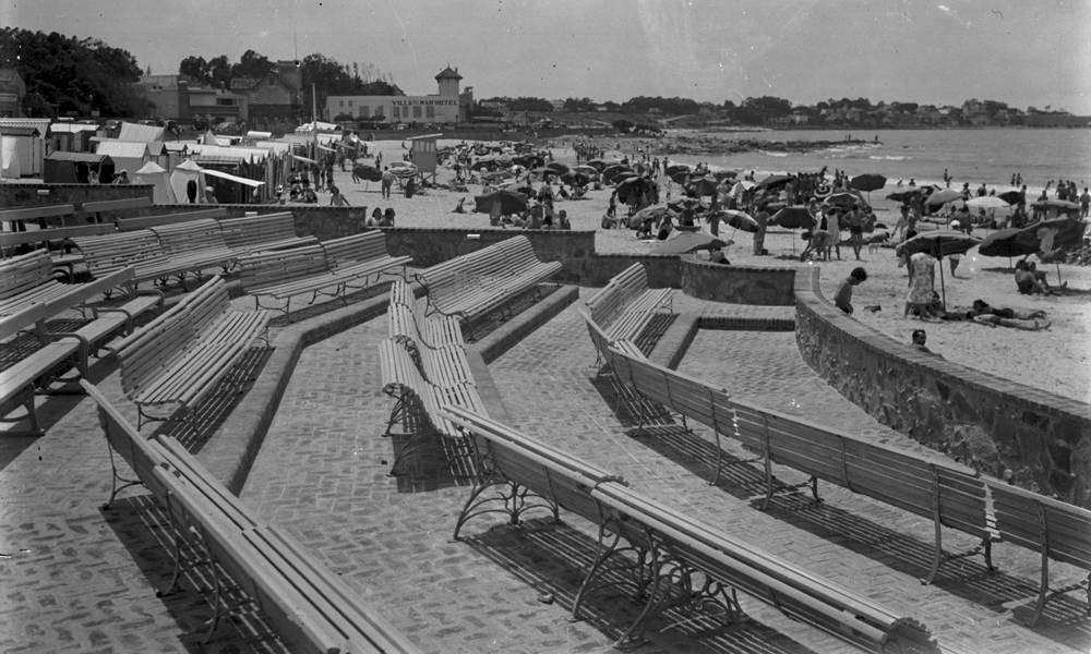Las playas en Uruguay en los años 40. Foto: Archivo El País