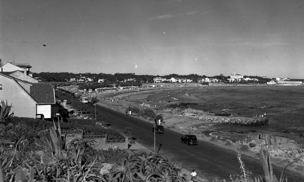 Las playas en Uruguay en los años 40. Foto: Archivo El País