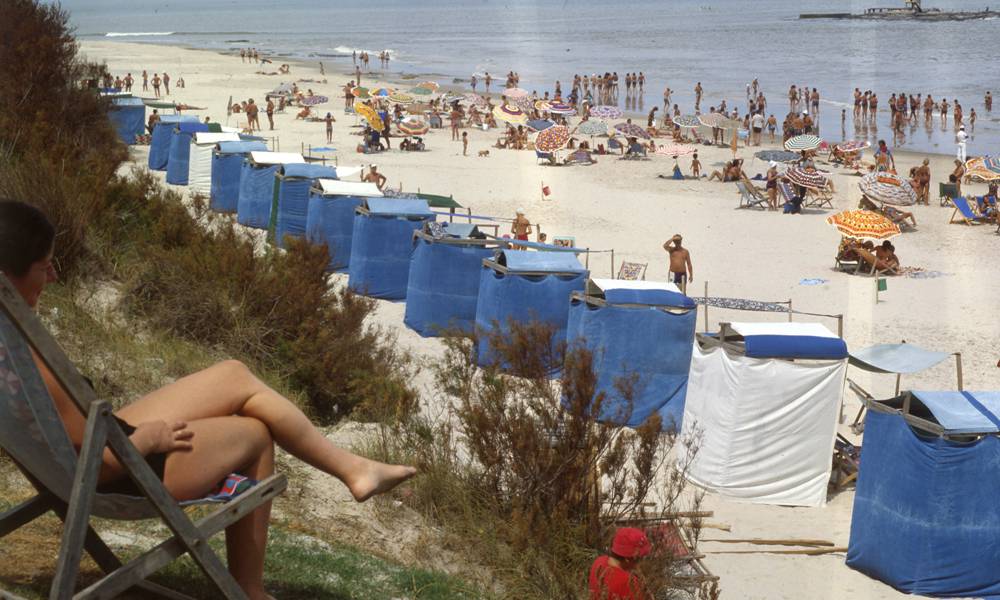 Playas en Uruguay en la década del 90. Foto Archivo El País