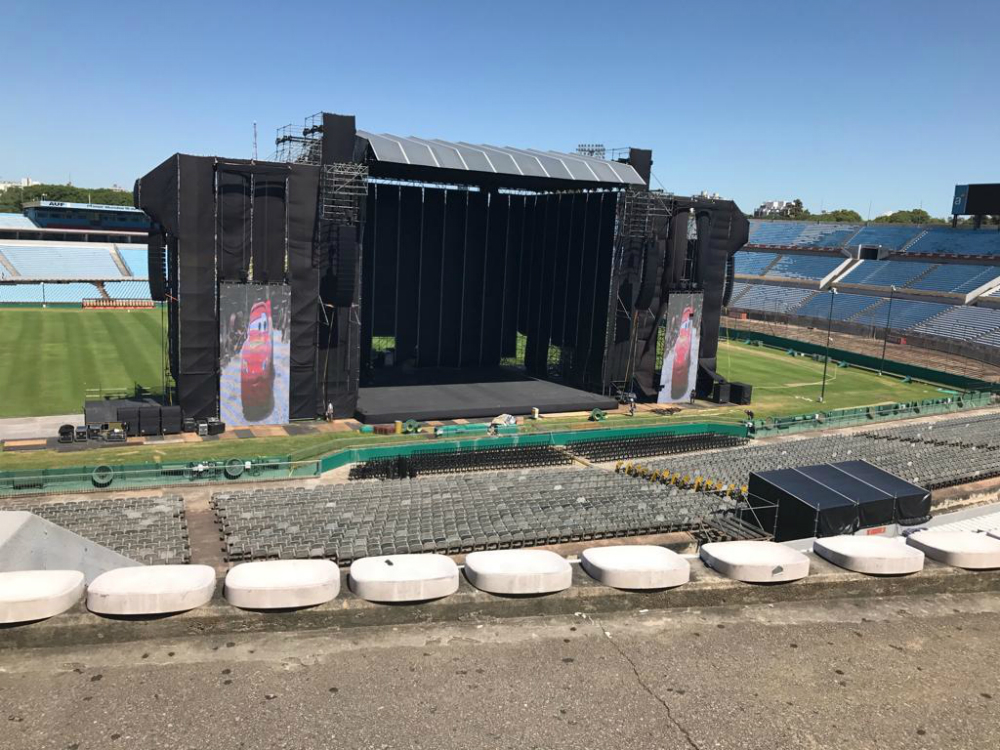 El escenario de Ed Sheeran para el show del Centenario. Foto: Darwin Borrelli