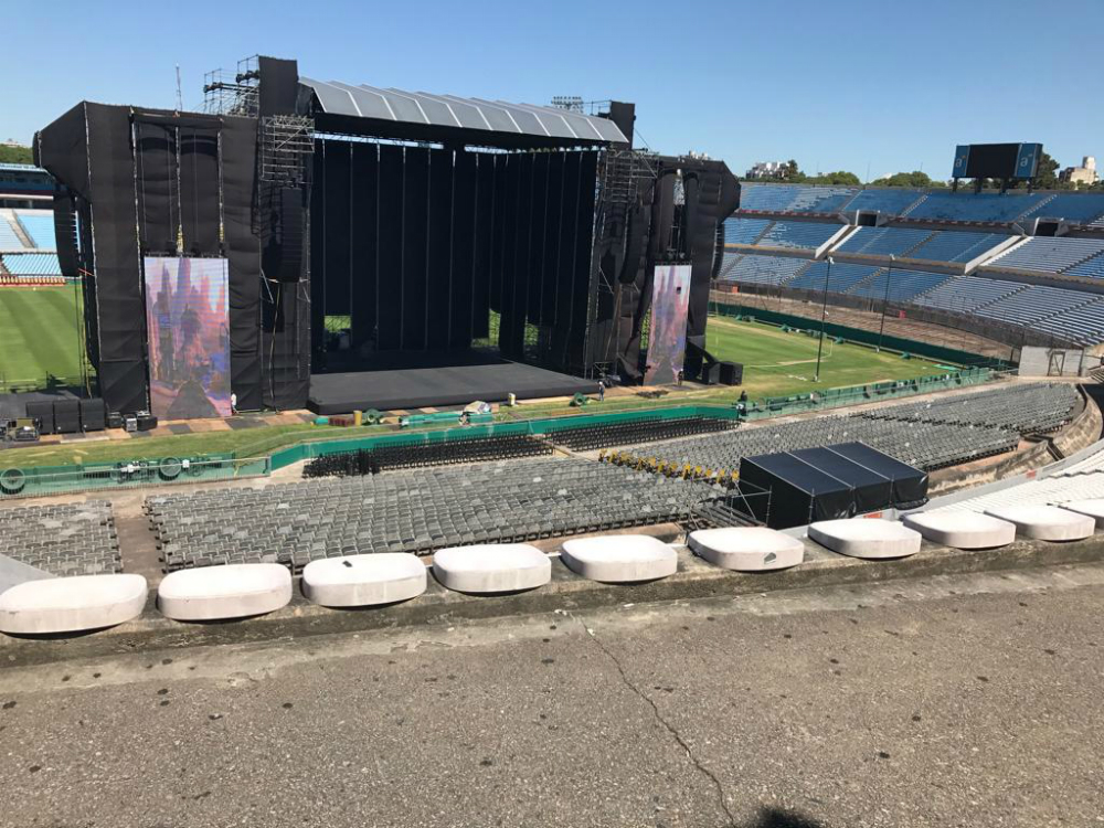 El escenario de Ed Sheeran para el show del Centenario. Foto: Darwin Borrelli