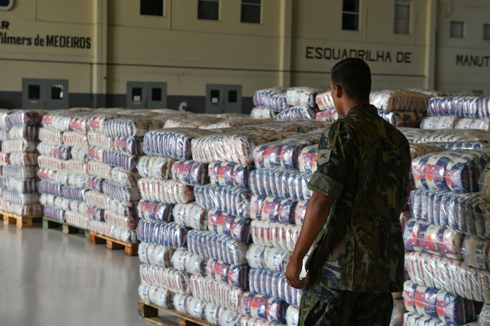 Paquetes de arroz y azúcar prontos en Brasil para ser enviados a Venezuela. Foto: Reuters.