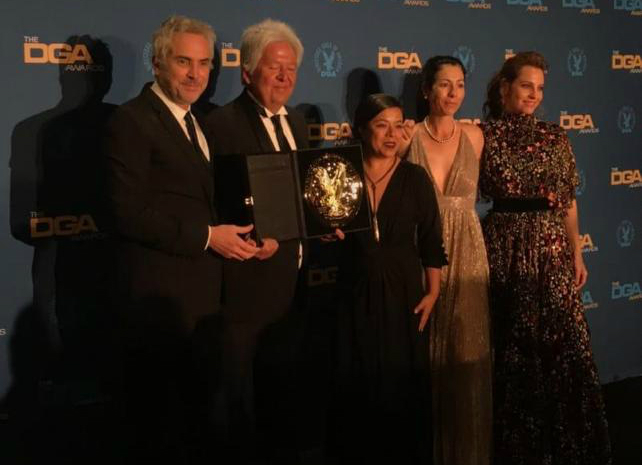 Alfonso Cuarón y el equipo de dirección de Roma en los DGA. Foto: María Dioni