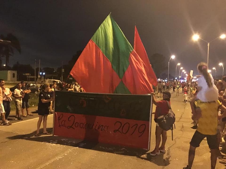 La comparsa de Suárez “La Joaquina” abrió el corso pero no acabó el desfile. Foto: Facebook La Joaquina