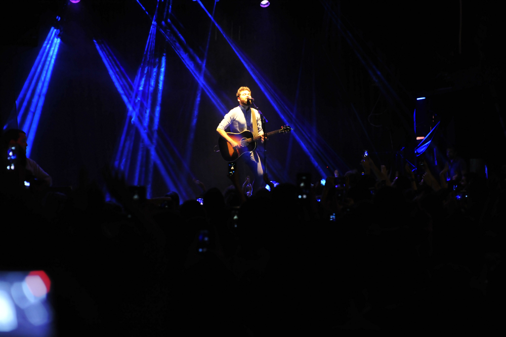 Passenger durante su primer show en Montevideo Music Box. Foto: Darwin Borrelli.