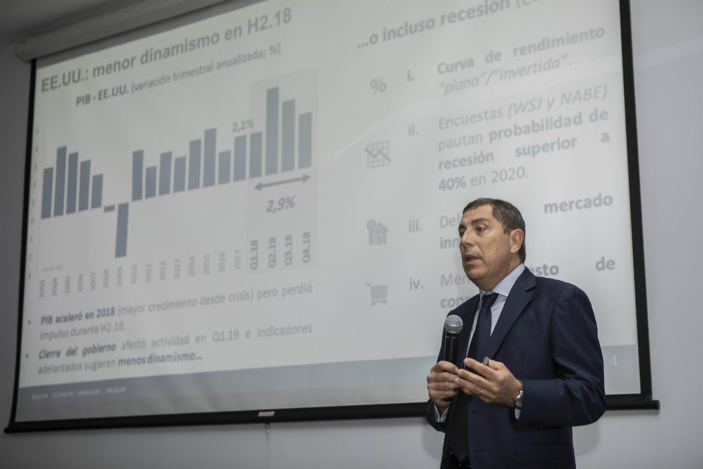 Especialistas de CPA Ferrere advirtieron por posible "riesgo de recesión" de la economía. Foto: El País