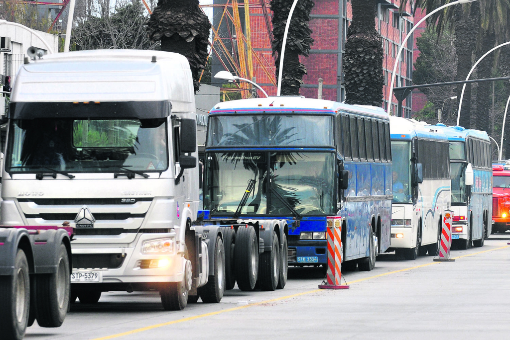 Los trabajadores dicen que la desregulación "es total" en los camiones, pero también hay problema de este tipo en ómnibus. Foto: Fernando Ponzetto