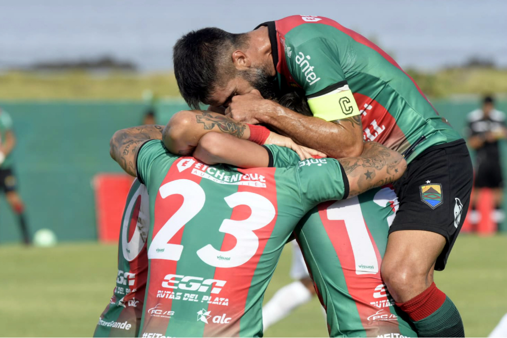 Rampla Juniors festejando un gol