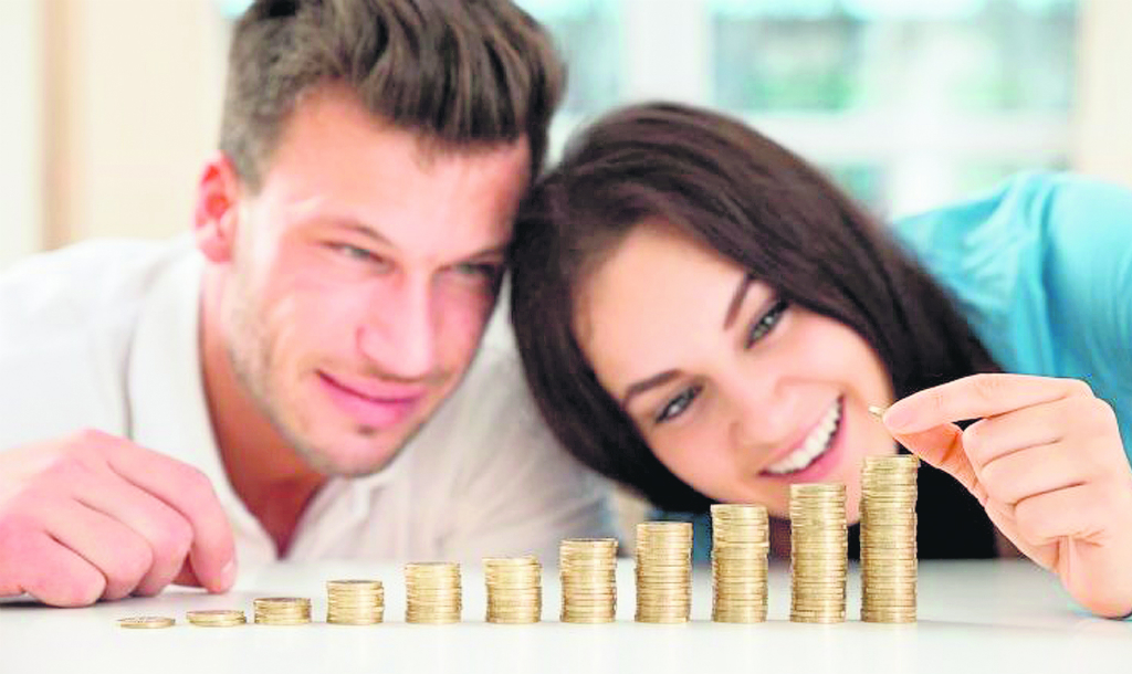 Las dos principales claves para tener una relació económica en pareja positiva son la comunicación abierta y la planificación de las finanzas. Foto: Archivo El País