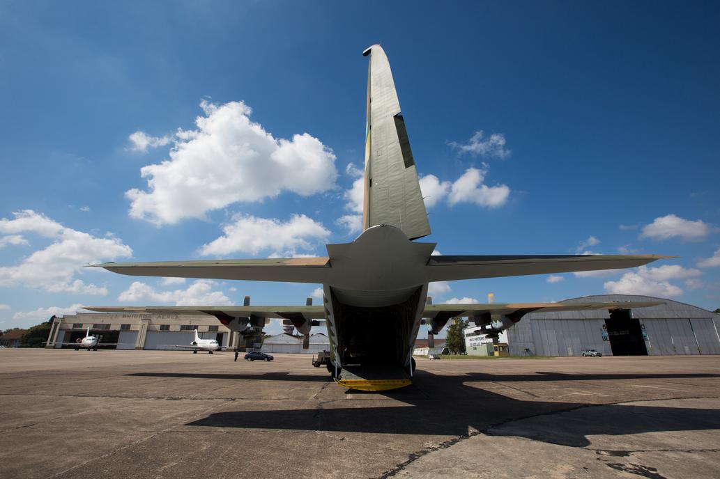 El comodoro Piuma explicó que gracias al esfuerzo del personal de la brigada el TC-68 fue recuperado, aunque todavía no está en condiciones de volar. Foto: La Nación/GDA.